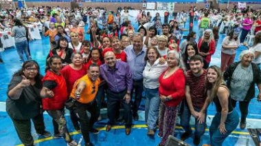 Junto a más de mil referentes, Cascallares destacó la labor de los trabajadores vecinales
