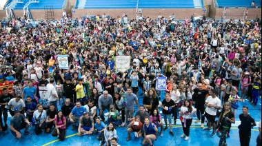 Junto a más de mil referentes, Cascallares destacó la labor de los trabajadores vecinales