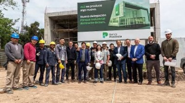 Kicillof y Cascallares recorrieron las obras de la nueva sucursal del Banco Provincia en el Parque Industrial