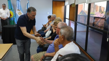Ofrecen facilidades para que familias del barrio Policial escrituren sus viviendas sin hipotecas