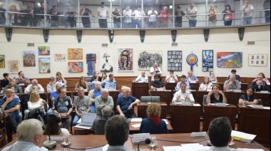 Con reproches de la oposición, Ferraresi logró aprobar el Presupuesto 2025