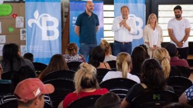 Cascallares acompañó a decenas de familias que realizarán mejoras en su vivienda