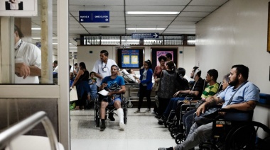 Federación médica rechaza cobrarles a los extranjeros en hospitales: “Va contra las políticas de la OMS”