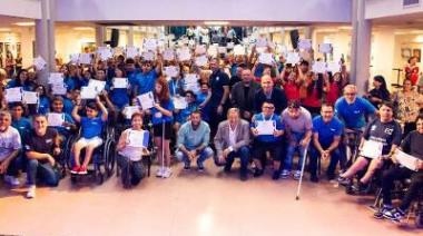 Distinguen a deportistas y artistas que participaron de la final de los Juegos bonaerenses