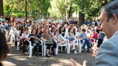 Cascallares entregó diplomas a 350 vecinos que se capacitaron en oficios