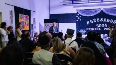 Cascallares acompañó a la primera promoción de egresados de la escuela agraria