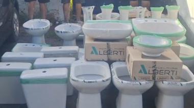 Empleados de una fábrica de Lanús apagaban las cámaras y robaban inodoros y bidets