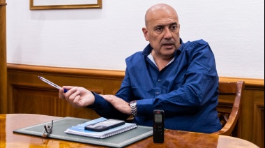 “Salir de la OMS es otra decisión que atrasa”, expresó el mercantil Crosta