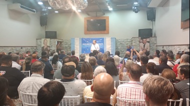 Junto a dirigentes del peronismo bonaerense, Mariotto encabezó un encuentro militante en apoyo a Kicillof