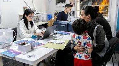 Cascallares encabezó un operativo de entrega de pases libres multimodales