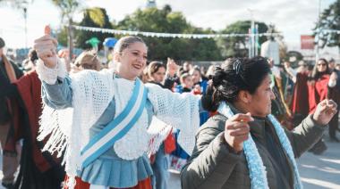 Los Manseros Santiagueños y el Súper Quinteto estarán presentes en “Lomas por la Patria”