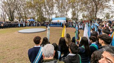 Emotiva celebración por el 215° aniversario de la Revolución de Mayo