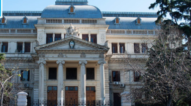 Los proyectos de reelección indefinida de legisladores e intendentes: el nuevo capítulo de la pelea en el peronismo