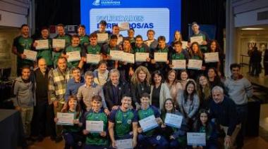 Cascallares acompañó a los egresados de la escuela de guardavidas