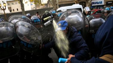 El Centro de Trabajadores Jubilados Portuarios repudia la nueva represión sufrida en el Congreso