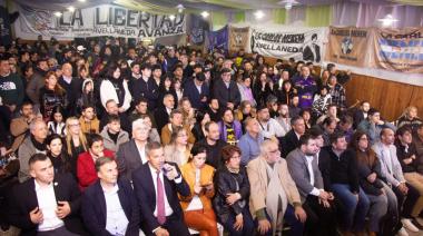 “La Carlos Menem” desembarcó en Avellaneda con un acto en homenaje al expresidente