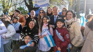 Más de 2500 alumnos realizaron su promesa a la bandera en Burzaco