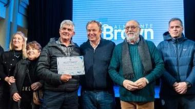 Reconocimiento a promotores de actividad física para adultos mayores
