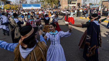 Gran fiesta popular por el Día de la Independencia en Longchamps