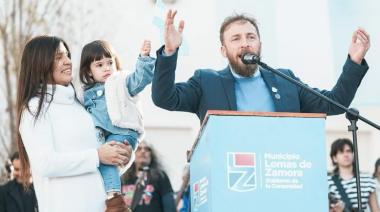 Miles de familias de Lomas celebraron el Día de la Independencia en la Plaza Grigera