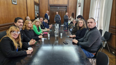 Con aval de UPCN y duras críticas de ATE, Milei acordó salarios estatales