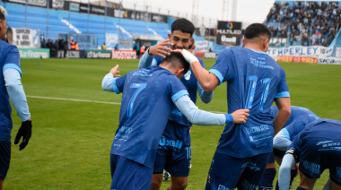 Condenado a la ilusión: Carrasco y un gol que mete a Temperley en carrera