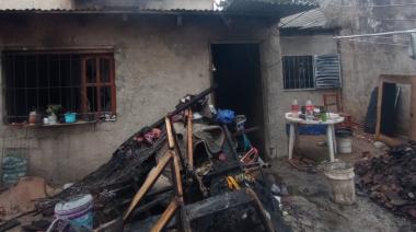 Acusan a una mujer con tratamiento psiquiátrico de quemar la casa de su madre: "Es un peligro"