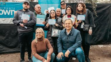 Cascallares y Eichel entregaron diplomas a casi 250 egresados de los cursos de capacitación en oficios