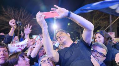Kicillof “Este es un triunfo de los bonaerenses para todo el país y del peronismo para todos los argentinos”