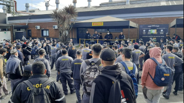 Pirelli redujo a la mitad la cantidad de operarios y se profundiza la crisis de los neumáticos