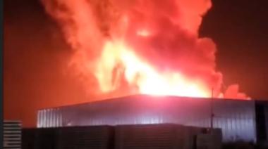 Impactante explosión e incendio en Spegazzini generan una nube tóxica y mucha preocupación