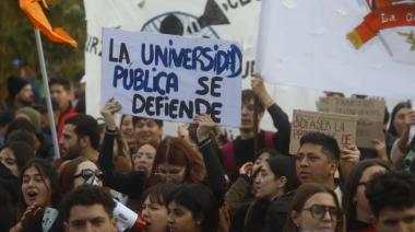 Educación superior: "furgón de cola en el tren de la desgracia"