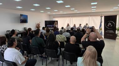 Moroni recibió a los vecinos que se sumaron a la Escuela de Formación, Debate y Análisis Político