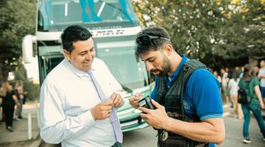 Profundizan los controles de alcoholemia a conductores de micros de viajes de egresados