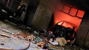 Un hombre gravemente herido por la explosión de un auto en Lanús: investigan qué pasó