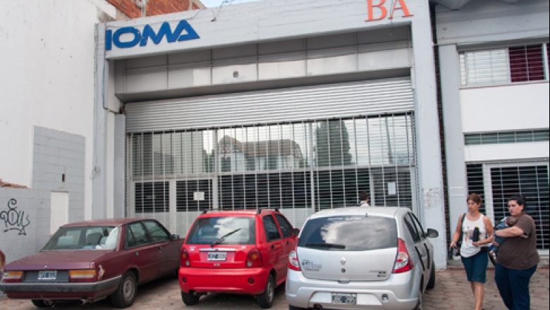Acusan a IOMA de abandonar a una docente lomense con COVID-19