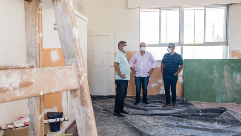Avanzan las obras de remodelación en escuelas del distrito