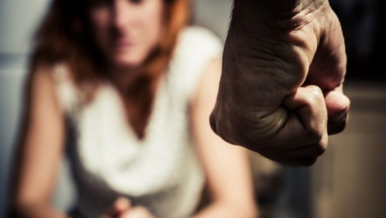 Una nena llamó a la policía para salvar a su mamá de la golpiza de su papá