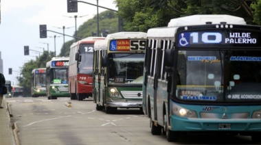 La UTA firmó acuerdo con las empresas y el básico de los choferes será de $1.000.000