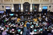 Ingresó a la Legislatura un proyecto para habilitar la reelección indefinida de intendentes