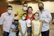 Cascallares y Fabiani recorrieron un vacunatorio y agradecieron al equipo de Salud