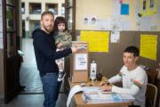 "Con alegria y en familia", Otermin votó en Banfield