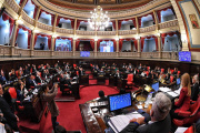 Magario desempató y el cristinismo aprobó la reelección indefinida para legisladores y concejales