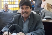 Para López, La Cámpora “son personas que piensan todos diferente y después simulan ir de la manito"