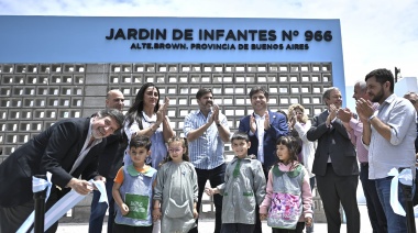 Kicillof, Cascallares y Fabiani inauguraron un jardín de infantes en Barrio Lindo