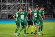 Banfield logró un triunfazo en Córdoba para seguir creyendo