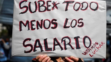 Los salarios públicos cayeron más de 20 puntos desde que comenzó el gobierno libertario