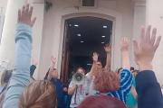 Conflicto en el Gandulfo: Trabajadores salen en defensa del director al que creen inocente