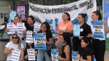 Gremios docentes y organizaciones estudiantiles se manifestaron en defensa de la educación pública