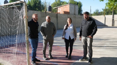 Otermín en Villa Albertina: reunión de Gabinete, encuentro con referentes sociales y recorrida por instituciones